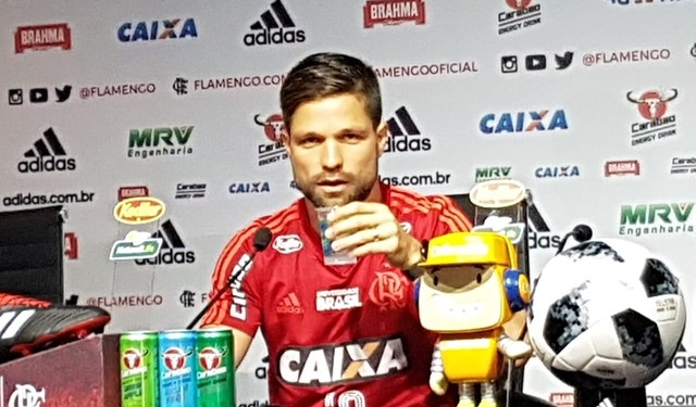 Diego diz que Fla vai atrás de títulos do Brasileirão e da Copa do Brasil: "Não vamos nos acomodar"