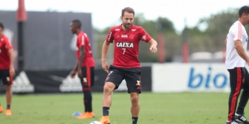 Everton Ribeiro projeta duelo contra o Vitória e fala sobre aprendizados no primeiro turno