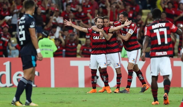 Fla e Cruzeiro iniciam duelo mais parelho do mata-mata da Libertadores