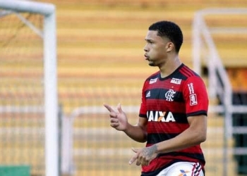 Flamengo vence o Vasco e lidera grupo no Brasileiro sub-20