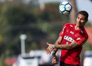 Otimista, Inter negocia com Paolo Guerrero e pode ter ajuda de investidor