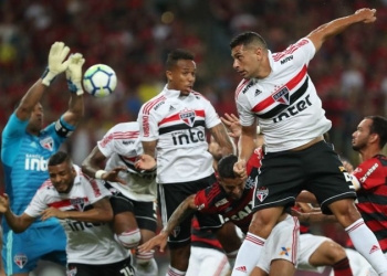 PVC vê "duelo de estilos" entre Flamengo e São Paulo e aponta principal diferença dos líderes