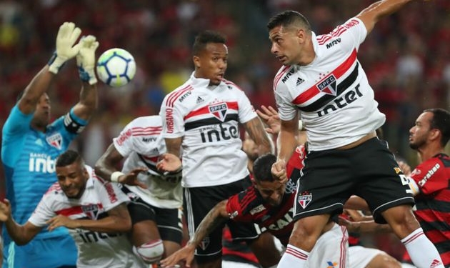 PVC vê "duelo de estilos" entre Flamengo e São Paulo e aponta principal diferença dos líderes