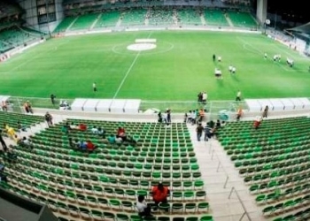 Torcedor do América-MG morre após mal súbito antes de jogo contra Fla