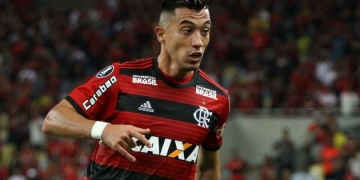 Uribe tem lesão na coxa esquerda e desfalca o Flamengo diante do Cruzeiro