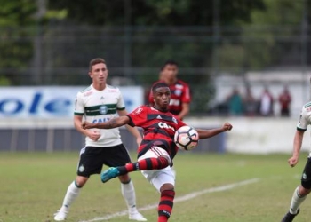 Fla vence o Coritiba e assume a liderança do grupo no Brasileiro Sub-20