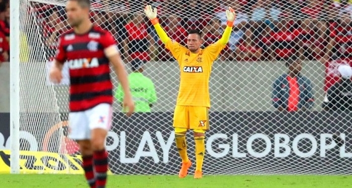 Flamengo viaja para Curitiba com três novos desfalques