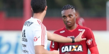 Com Vitinho, Fla encara o Cruzeiro com força máxima no Maracanã