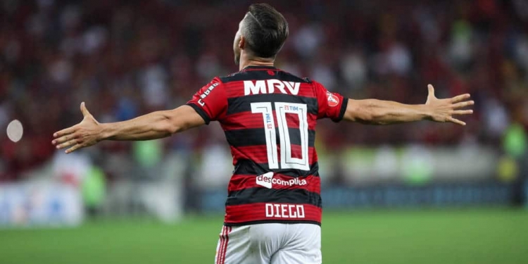 Ligado e com boa movimentação: Fla bateu Vitória 'sem preocupação'