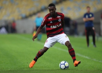 No Flamengo desde janeiro, Marlos Moreno ainda busca primeiro gol; atacante não marca há dois anos