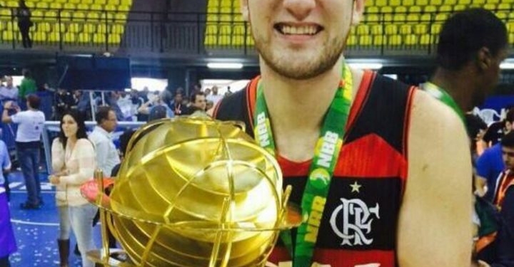 Bicampeão do NBB, ex-Fla se aposenta aos 22 e vira técnico de equipe novata do Rio