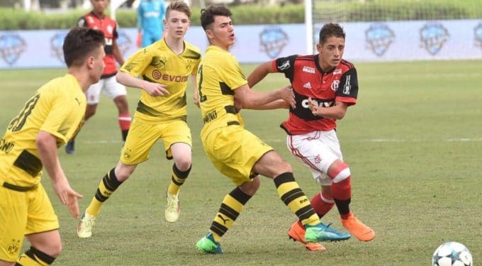 Fla Sub-17 vai à China e Pedro Arthur quer que equipe mostre força