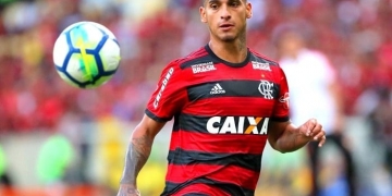Trauco é convocado para amistosos pela seleção do Peru