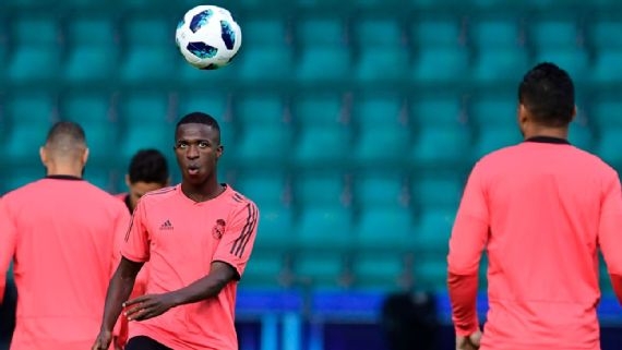 Rivaldo critica Real por reserva de Vinicius Jr: 'Se queria proteger, então deixava no Flamengo'