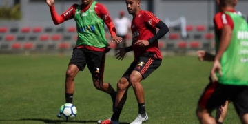 Desfalques no Fla ressuscitam contestados como Rômulo, mas a fila é grande