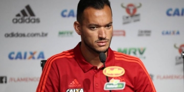 Réver defende Paquetá sobre queda no Fla: ‘Fez quase 50 jogos no ano, uma coisa absurda’