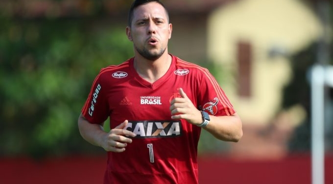 Flamengo espera ter Diego contra o Corinthians, mas goleiro Diego Alves segue fora
