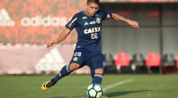 Flamengo consegue efeito suspensivo e Cuellar pode enfrentar Atlético-MG