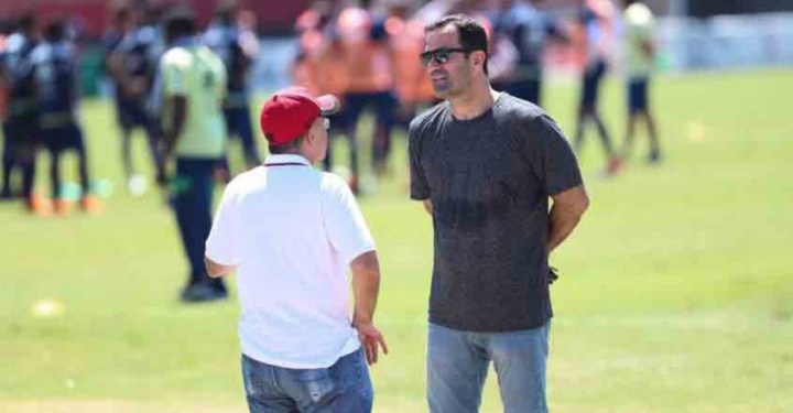 Diretoria do Flamengo se reúne com elenco antes de confronto com o Inter
