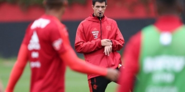 Barbieri traça estratégia para furar defesa do Internacional no Beira-Rio