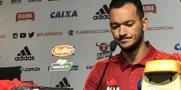 Antes de clássico, Réver pede para Fla esquecer crise no Vasco: "Temos nada a ver com isso"