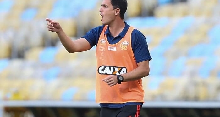Barbieri não garante volta de Diego contra o Corinthians pela Copa do Brasil