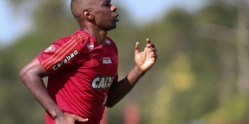 Com recuperação de seis a oito meses, Juan definirá seu futuro no Flamengo