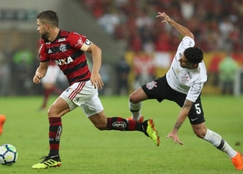 Diego dispara contra gramado do Maracanã: ‘É uma vergonha, um desrespeito’