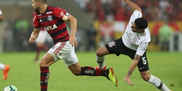 Diego dispara contra gramado do Maracanã: ‘É uma vergonha, um desrespeito’