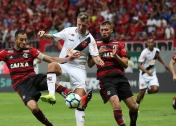 Flamengo empata com o Vasco em clássico conturbado em Brasília