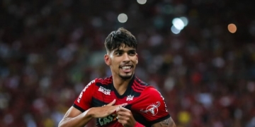 Fla monta operação nos EUA para contar com Paquetá e Cuéllar em semifinal