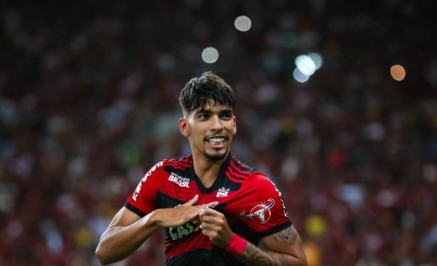 Fla monta operação nos EUA para contar com Paquetá e Cuéllar em semifinal