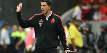Flamengo faz reunião hoje para decidir futuro de Barbieri