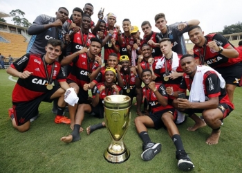 Flamengo promove torneio de base em busca de novos talentos