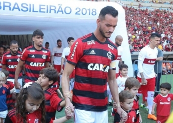 Jornalistas comentam sobre caso Réver, e Barreto afirma que Rodrigo Caetano foi quem alertou o Inter