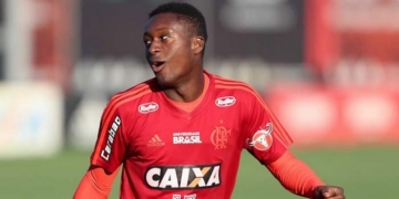 Marlos treina e passa a ser opção no Fla para enfrentar o Atlético-MG
