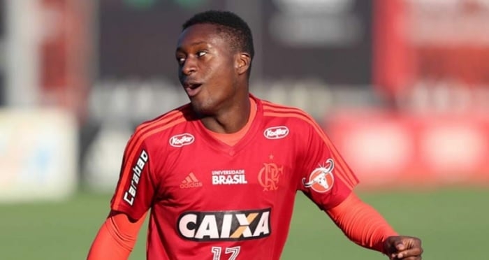 Marlos treina e passa a ser opção no Fla para enfrentar o Atlético-MG