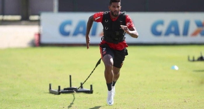 Rodinei reencarna Márcio Araújo no Flamengo e entra em crise com torcida
