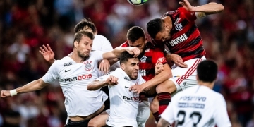 Réver diz que Flamengo não cumpriu dever em casa: "A gente tem sofrido no quesito finalização"
