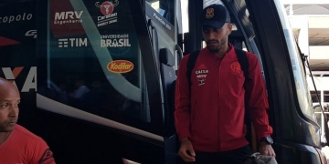 Rômulo treina como titular, e Uribe volta ao ataque do Flamengo contra o Inter