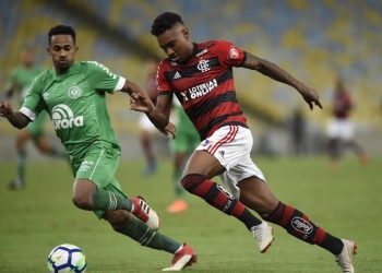 Vitória do alívio traz boas novas para Barbieri, mas Vitinho e Uribe ainda intrigam no Fla