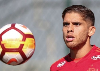 Flamengo preserva Cuéllar em treino e indica time titular que pega o Vasco