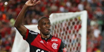 Cirurgia de Juan é um sucesso, e zagueiro do Flamengo ficará 15 dias com pé imobilizado
