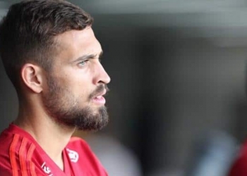 Leonardos e valentes: garotos de Corinthians e Flamengo crescem e brilham