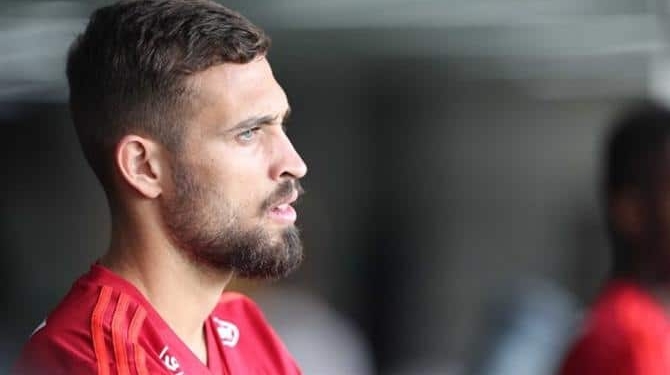 Leonardos e valentes: garotos de Corinthians e Flamengo crescem e brilham