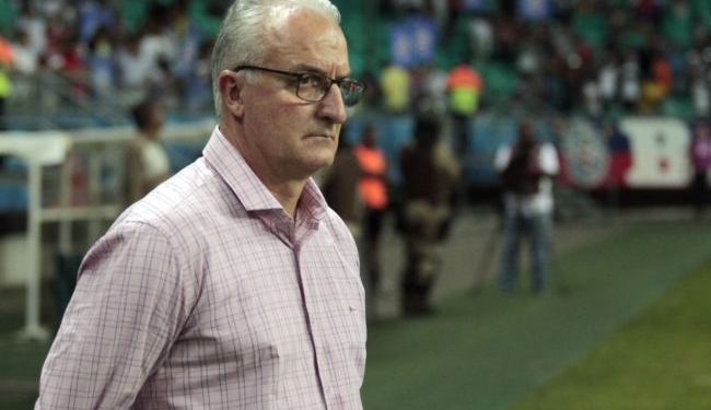 "O resultado da semana foi desgastante", diz Dorival após estreia no Fla