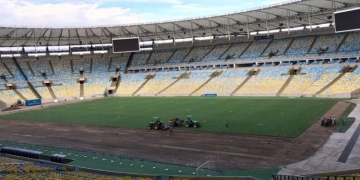 Gramado do Maracanã é alvo do fim de semana; tratamento deve ter resultado para Fla x Corinthians