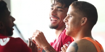 Quem é o próximo? Flamengo põe multas de 50 milhões de euros, mas saídas expõem fragilidade