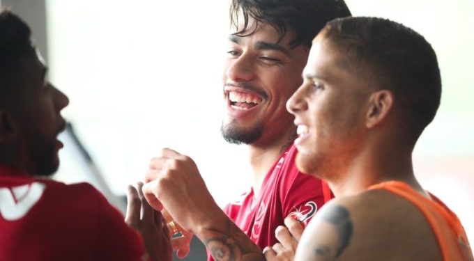 Quem é o próximo? Flamengo põe multas de 50 milhões de euros, mas saídas expõem fragilidade