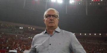 Flamengo não desiste de brigar pelo título após empate com líder Palmeiras